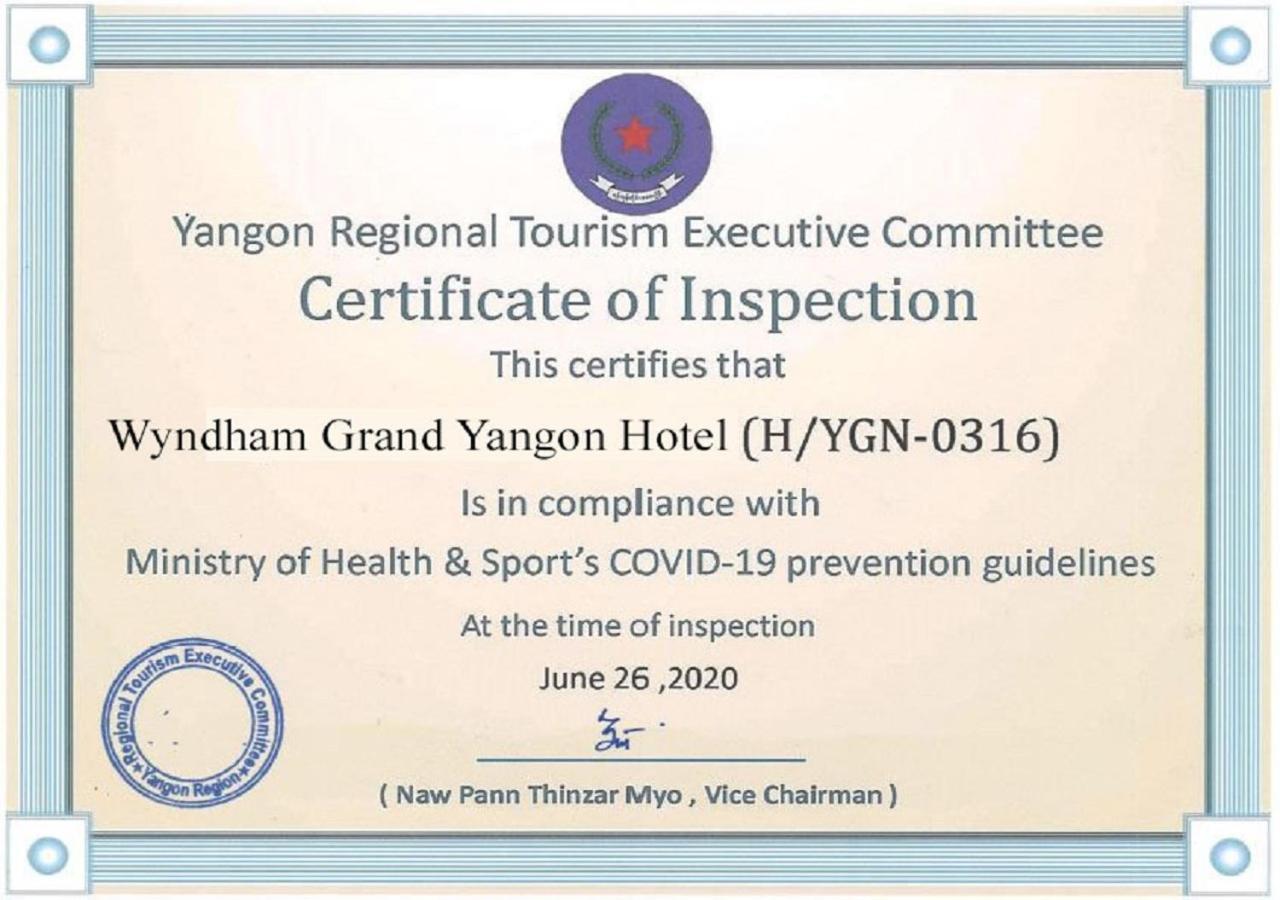Wyndham Grand Yangon Hotel Buitenkant foto
